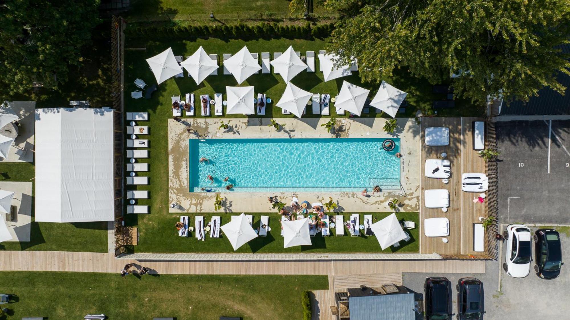 The Lakeside Prince Edward County Wellington Exterior photo